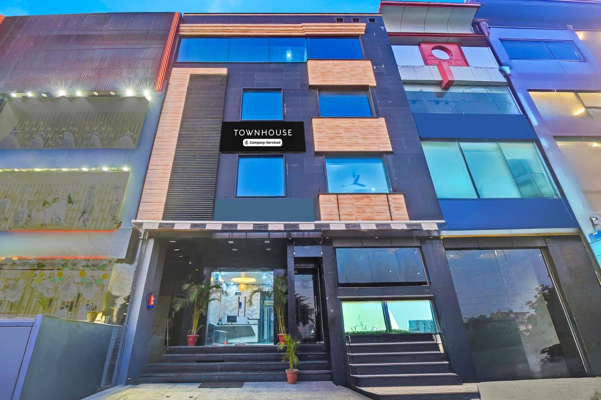 Super Townhouse Amrapali Circle Formerly Hotel Aqua جايبور المظهر الخارجي الصورة