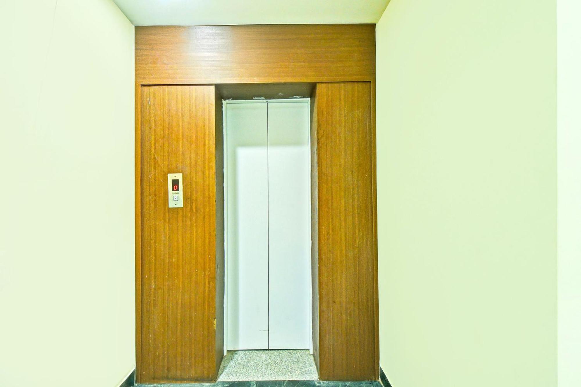 Super Townhouse Amrapali Circle Formerly Hotel Aqua جايبور المظهر الخارجي الصورة